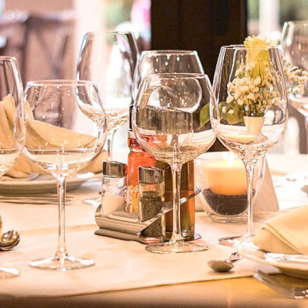 A Guide To Choosing The Right Wine Glasses A Guide To Choosing The Right Wine Glasses