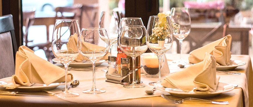 A Guide To Choosing The Right Wine Glasses A Guide To Choosing The Right Wine Glasses