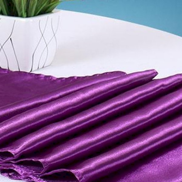What Are Table Runners And How Should I Use Them? What Are Table Runners And How Should I Use Them?